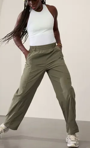 Athleta M Cascade Cargo Poplin Pant Moss Medium thumbnail 1