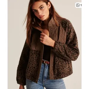 Abercrombie & Fitch Charcoal Gray Quilted Leopard Snap Button Fleece, M thumbnail 2