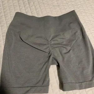 YoungLA Women's Gray Shorts Size Medium Scrunch Shorts EUC thumbnail 3