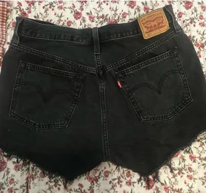 Black Levi’s Shorts  thumbnail 2