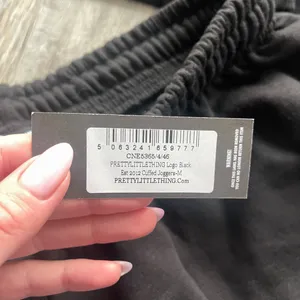 Pretty Little Thing NWT BLACK JOGGERS & HOODIE SET M thumbnail 12