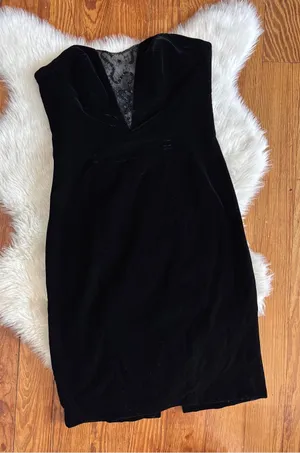 Vintage Black Strapless Velvet Deep Lace Sequin V-Neck Cocktail Dress thumbnail 1