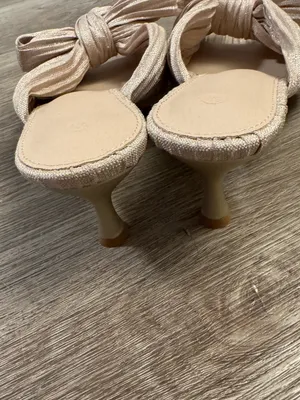 Amazon Tan Gold 3” shimmer sandal kitten heels 8.5 thumbnail 3