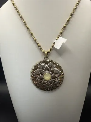 NIB Lucky Brand Mixed Metal Gold Tone Medallion Pendant Rhinestone Necklace thumbnail 1