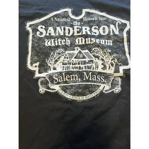 Disney Hocus Pocus Sanderson Witch Museum T Shirt‎ Women Size S Black Halloween thumbnail 4