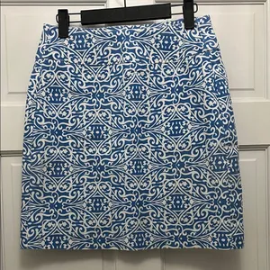 Lulu-B Stylish Blue and White Swirl Patterned Mini Skirt - Size 2 thumbnail 1