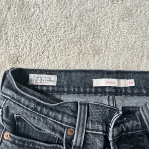 Levi's premium wedgie jeans thumbnail 4