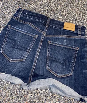 American Eagle Curvy High Rise Shorts thumbnail 3