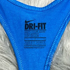Nike Dri-Fit Racerback Tank Top Size Small thumbnail 3