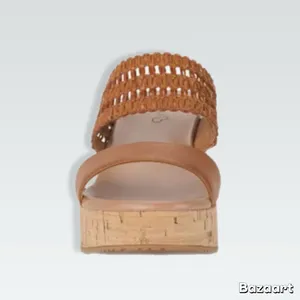 NWT Baretraps Platform Sandals thumbnail 4