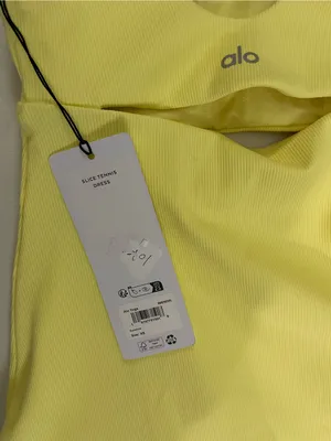 Alo Yoga NWT Slice Tennis in Sunshine Yellow Shorts Underneath Size XS thumbnail 11