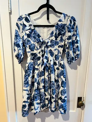 Abercrombie & Fitch blue and white floral mini dress thumbnail 1