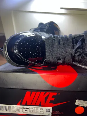 Nike Jordan Air Jordan 1 Retro High OG GS “Black Metallic Gold” thumbnail 9