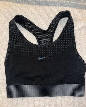 Nike Pro Sports Bra thumbnail 1
