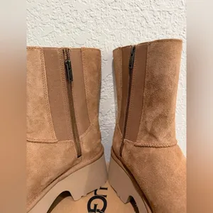UGG women’s Classic Twin Seam New Heights Boots size 9 New thumbnail 12