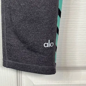 ALO Yoga Gray Capri Cropped Leggings Teal Black Stripe Sz S thumbnail 6