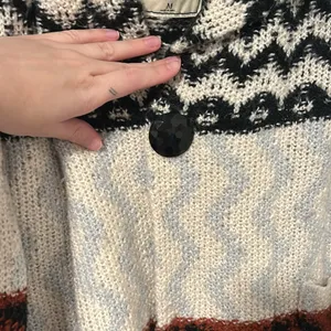 Abercrombie and Fitch 18% Wool 5% Alpaca Hooded Knitted Cardigan Jacket Sweater thumbnail 3