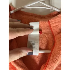 The North Face Fleece Pullover Womens M Coral 1/4 Zip TKA 100 Glacier Outdoor thumbnail 4