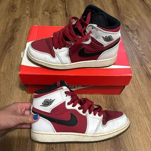 NIKE air jordan 1 retro carmine mid top shoes sneakers women’s 6 = 4.5Y thumbnail 2