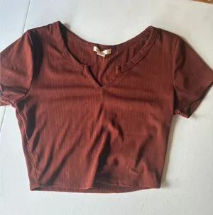 Bozzolo Women’s cropped top thumbnail 1
