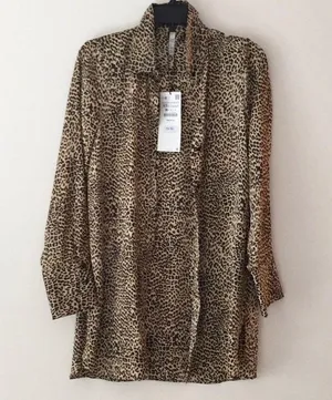 long button up shirt. Xs thumbnail 3