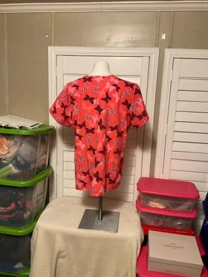 SB Scrubs Top Women’s S Winter Themed Red V-Neck Pullover Cotton thumbnail 3