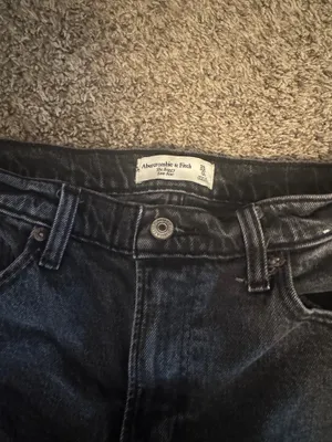Abercrombie jeans thumbnail 4