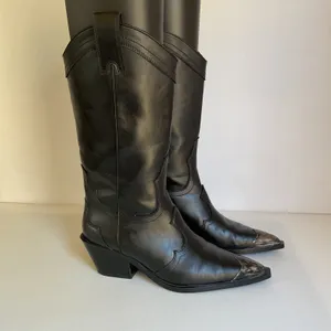 ZARA Women’s Black Western Cowboy Boots Size 37 US 6.5 Silver Metal Toe Y2K thumbnail 5