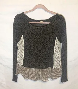 Hem and Thread Soft Lace and Plaid Blouse thumbnail 1