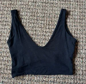 Black crop top with slits on sides thumbnail 1