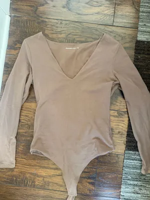 Abercrombie Long Sleeve V-Neck Bodysuit thumbnail 2