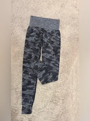 Women's Camouflage Scrunch Butt Athletic Leggings size S thumbnail 2