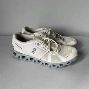 On Running Cloud 5 Athletic Shoes Supportive White Blue Women's Size 9.5 thumbnail 2