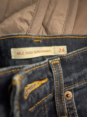 Mile Levi’s High Jeans thumbnail 2
