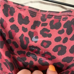 Nike leggings thumbnail 2