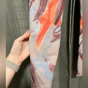 ALO Yoga Abstract Multi-Color Leggings thumbnail 3