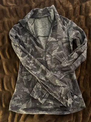 Lululemon Quarter-Zip thumbnail 1