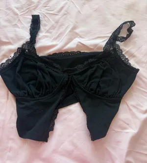 Black Lace thumbnail 1