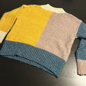 Hem & thread color‎ block sweater thumbnail 6
