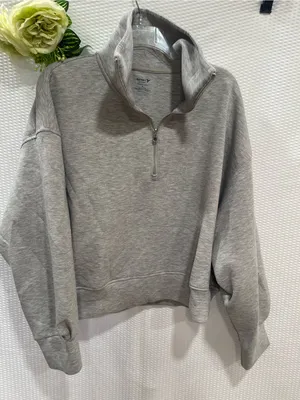 Old Navy Active Women’s XL Gray Bounce Fleece Cropped Quarter Zip Pullover thumbnail 2