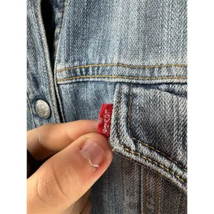 Vintage Levi's Cotton Button Up‎ Denim Jean Jacket in Blue Size Medium thumbnail 2