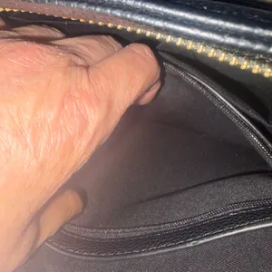 Elegant Black Shoulder Bag for Women thumbnail 9