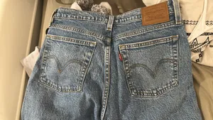 Levi’s Wedgie Jeans thumbnail 4