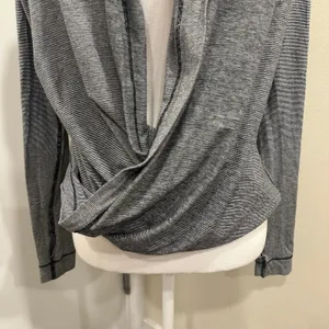Lululemon Iconic‎ Wrap Surplice Top Wee Stripe White Black Size 2 Lounge Active thumbnail 4