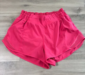 Lululemon Hotty Hot High-Rise Lined Short 2.5" Lip Gloss Pink Women Size 6 thumbnail 1