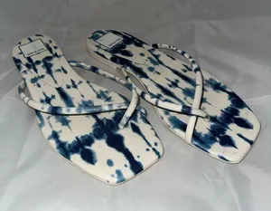 Dolce Vita Blue & White Tie Dye Print 1/4" Heel Flip Flop Sandals Size 8 thumbnail 1