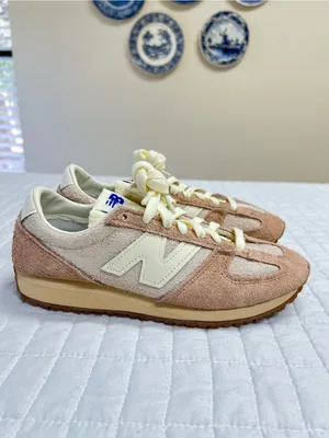 New Balance Unisex 471 Sneakers in Bisque Flat Taupe Pink Size 6 Womens thumbnail 4