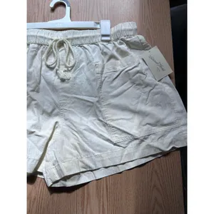 Universal Threads New Women’s Shorts Cotton Rayon Elastic Waistband Cream Large thumbnail 2