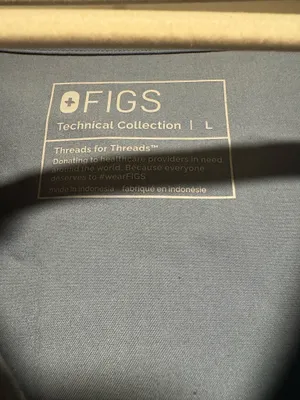 FIGS Casma Three-Pocket Scrub Top Women’s Large Dusty Blue thumbnail 4