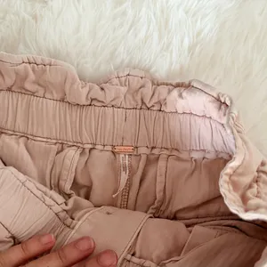 Free People Women’s Pinkish Tan Pants - Size Medium thumbnail 3